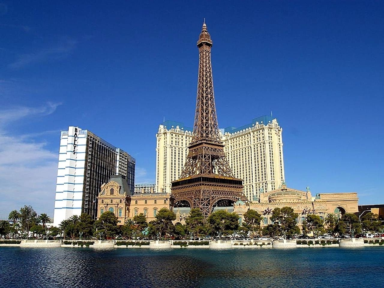 Paris Las Vegas: Sekilas Pandang di The Strip
